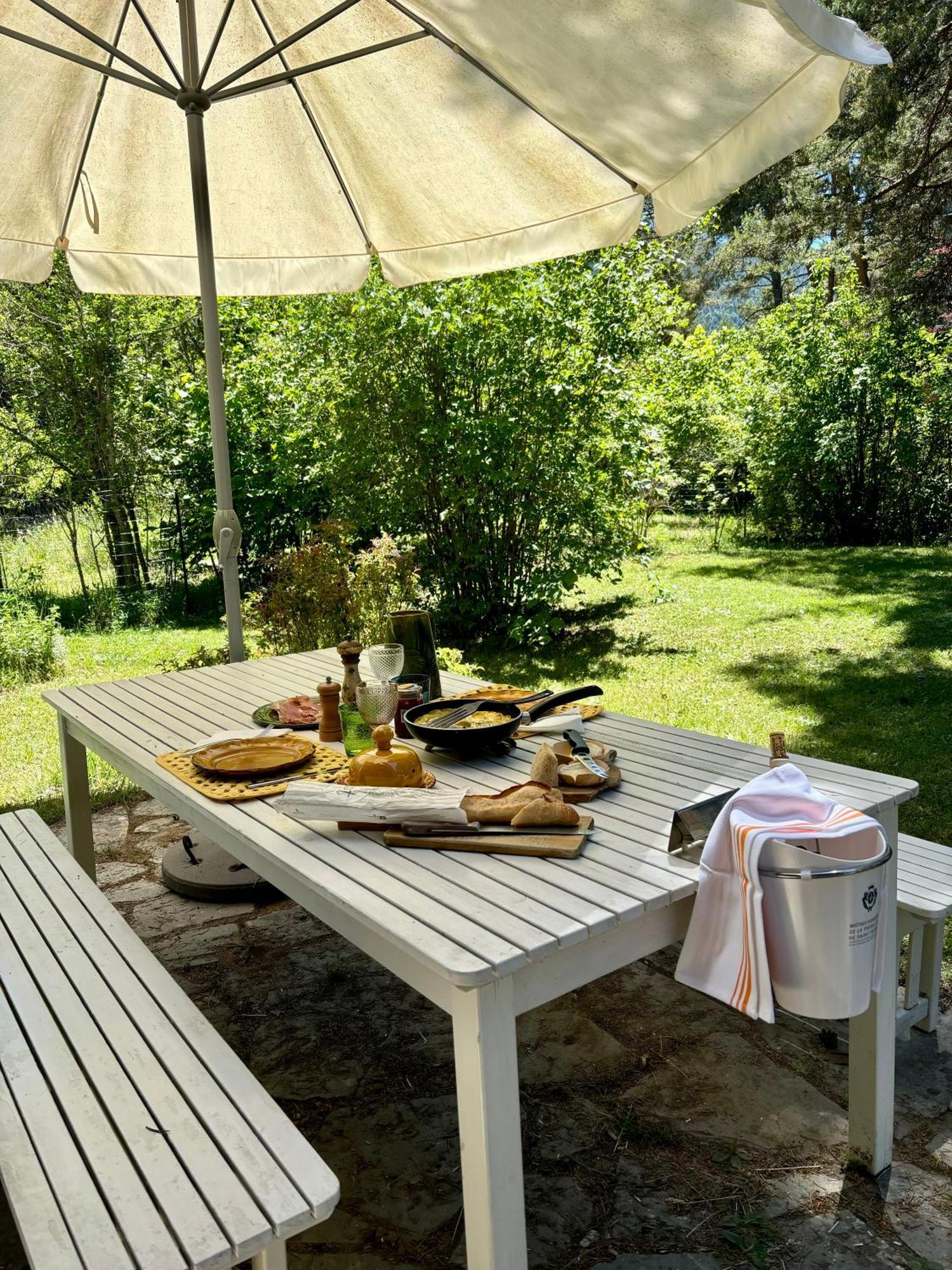 Large Riverside Chalet Near Gorges Du Verdon La Bastide  Eksteriør bilde